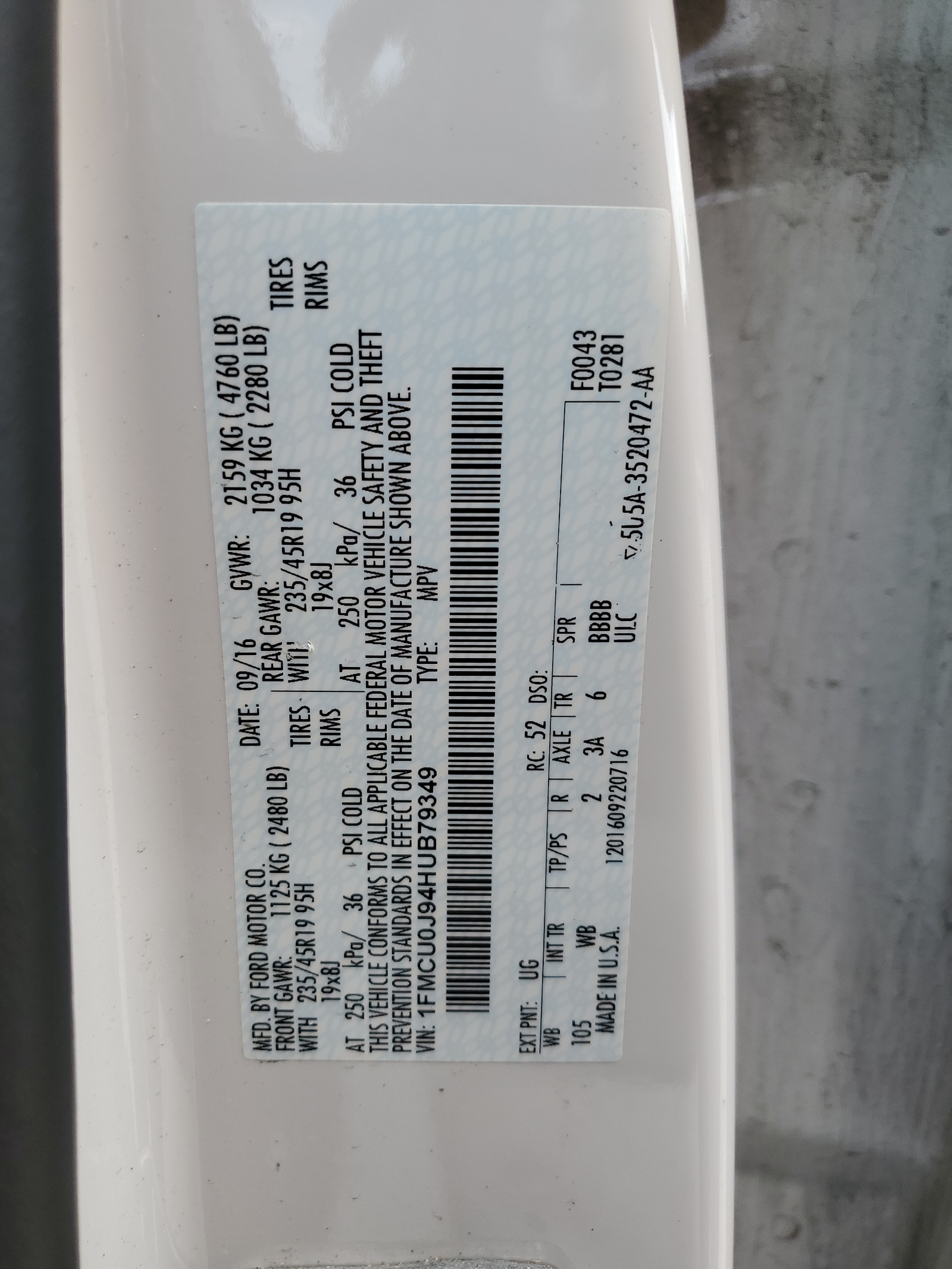 1FMCU0J94HUB79349 2017 Ford Escape Titanium