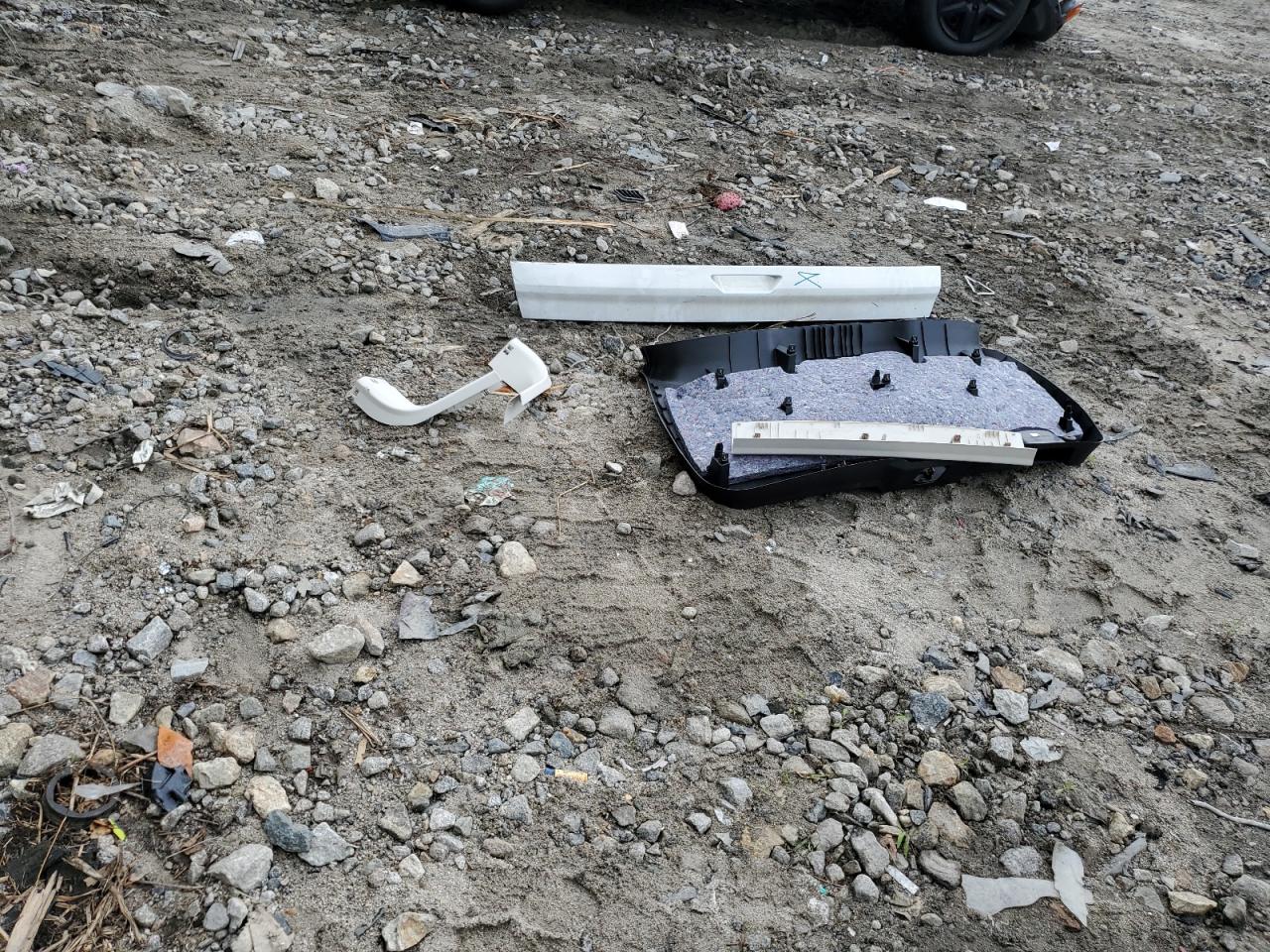 2015 Ford Escape Se VIN: 1FMCU9GX7FUB63945 Lot: 63983114