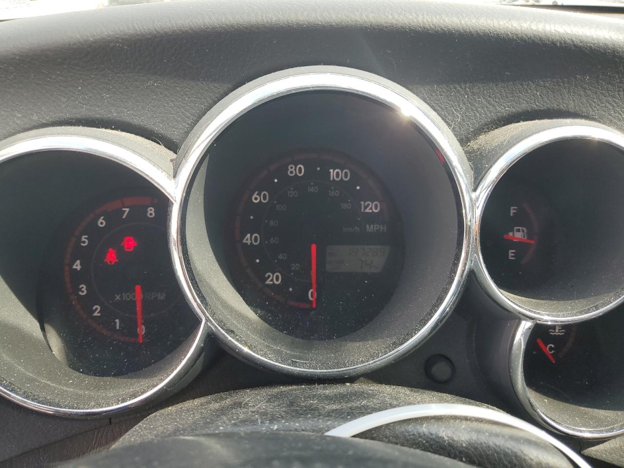 2005 Toyota Corolla Matrix Xr VIN: 2T1KR32E15C464288 Lot: 82457604