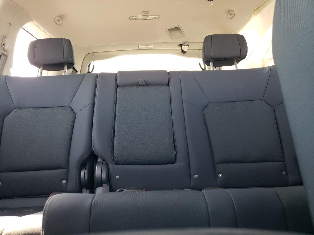 2009 Honda Pilot Lx VIN: 5FNYF382X9B004645 Lot: 64670724