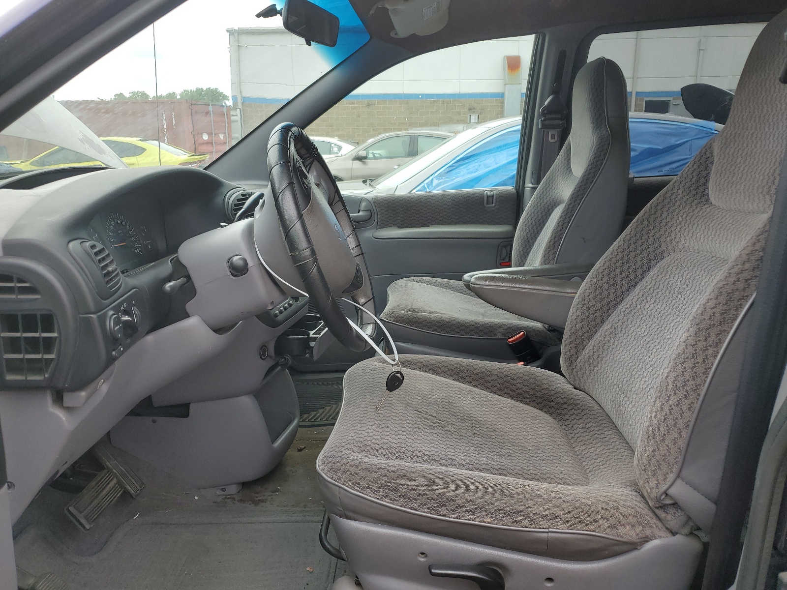 1B4GP44R9XB831924 1999 Dodge Grand Caravan Se