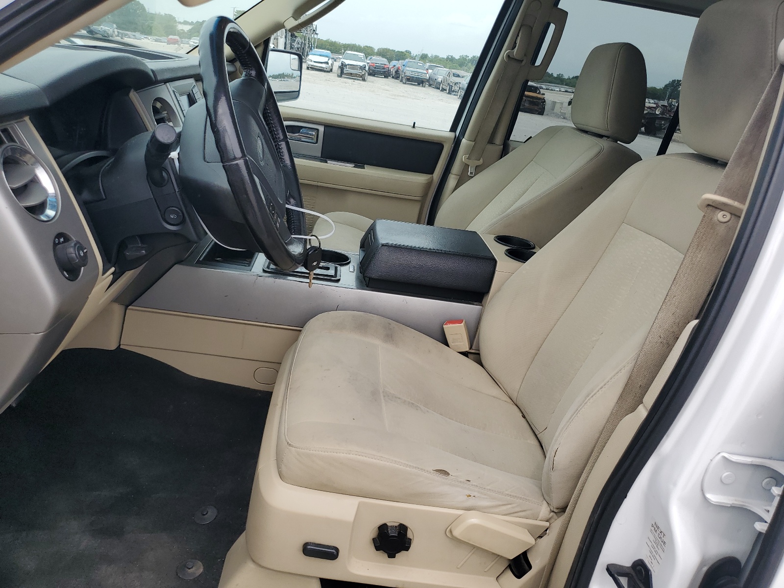 1FMJU1HT6GEF28017 2016 Ford Expedition Xlt