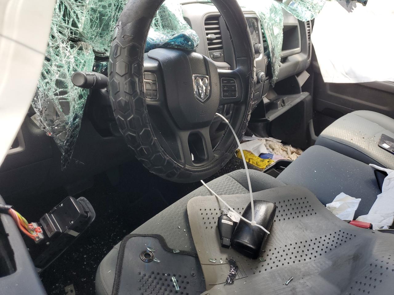 2017 Ram 1500 St VIN: 3C6RR7KT8HG524900 Lot: 61628654