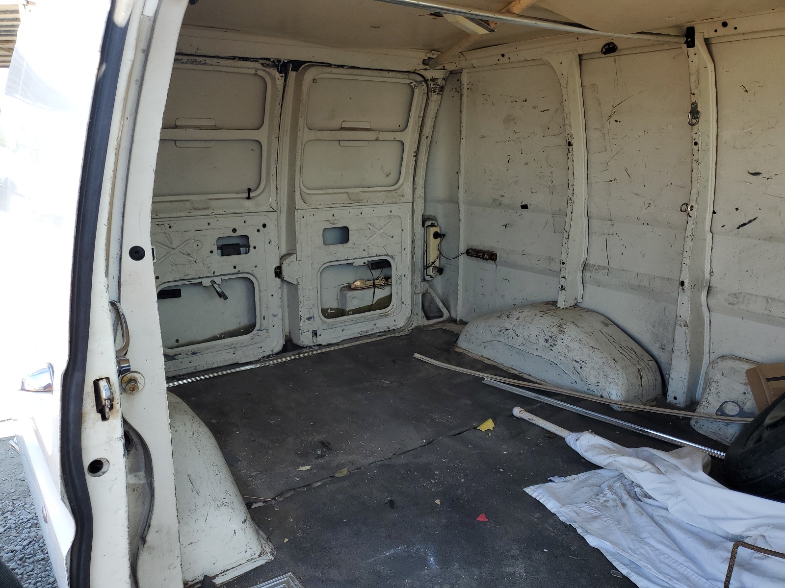 1FTEE14Y3KHA13942 1989 Ford Econoline E150 Van