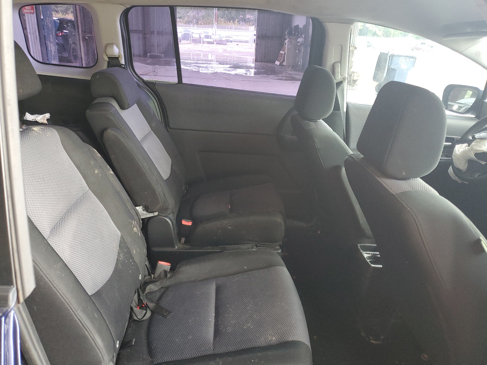 JM1CR293670157831 2007 Mazda 5