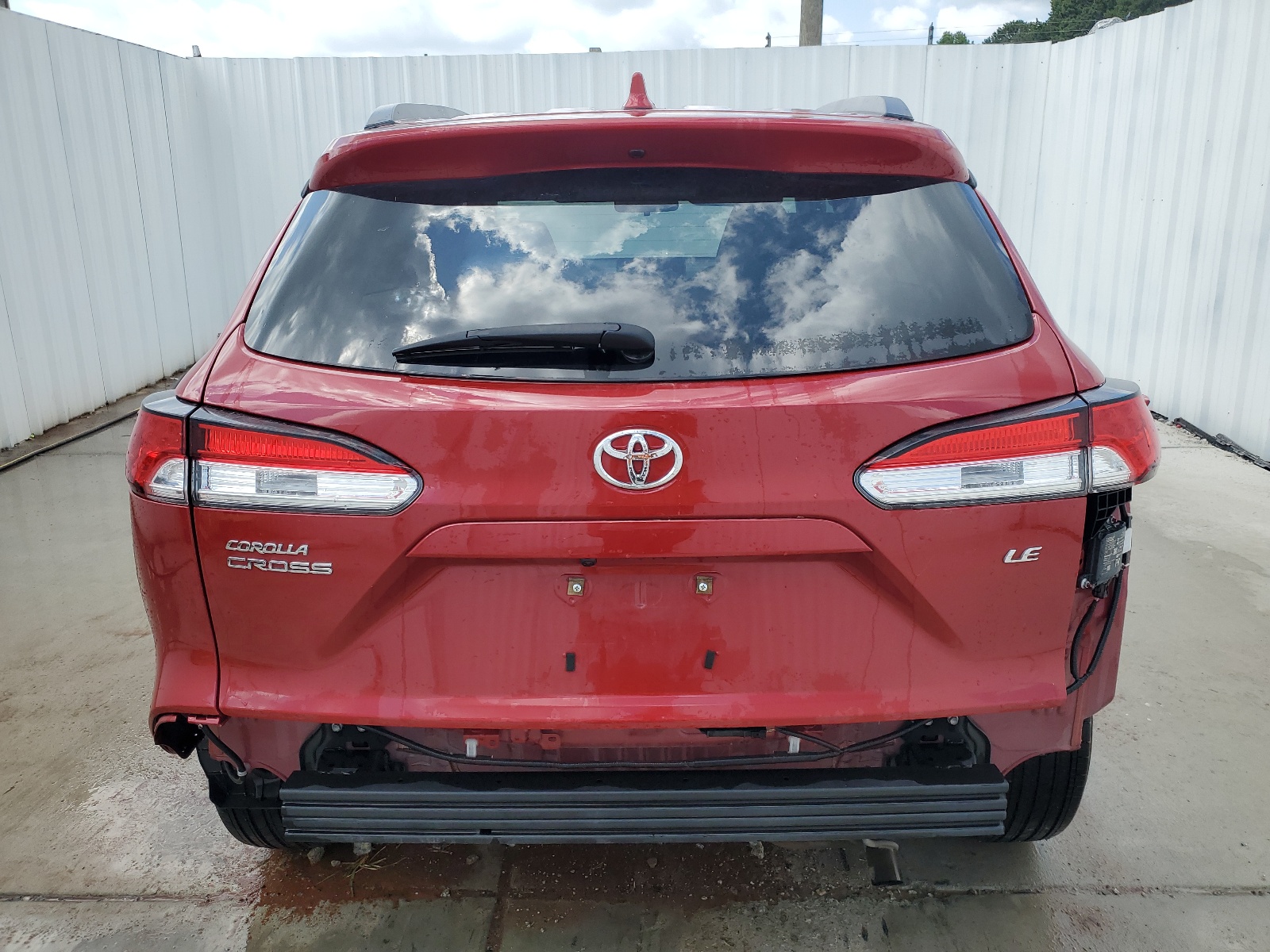 2022 Toyota Corolla Cross Le vin: 7MUCAAAG3NV032379