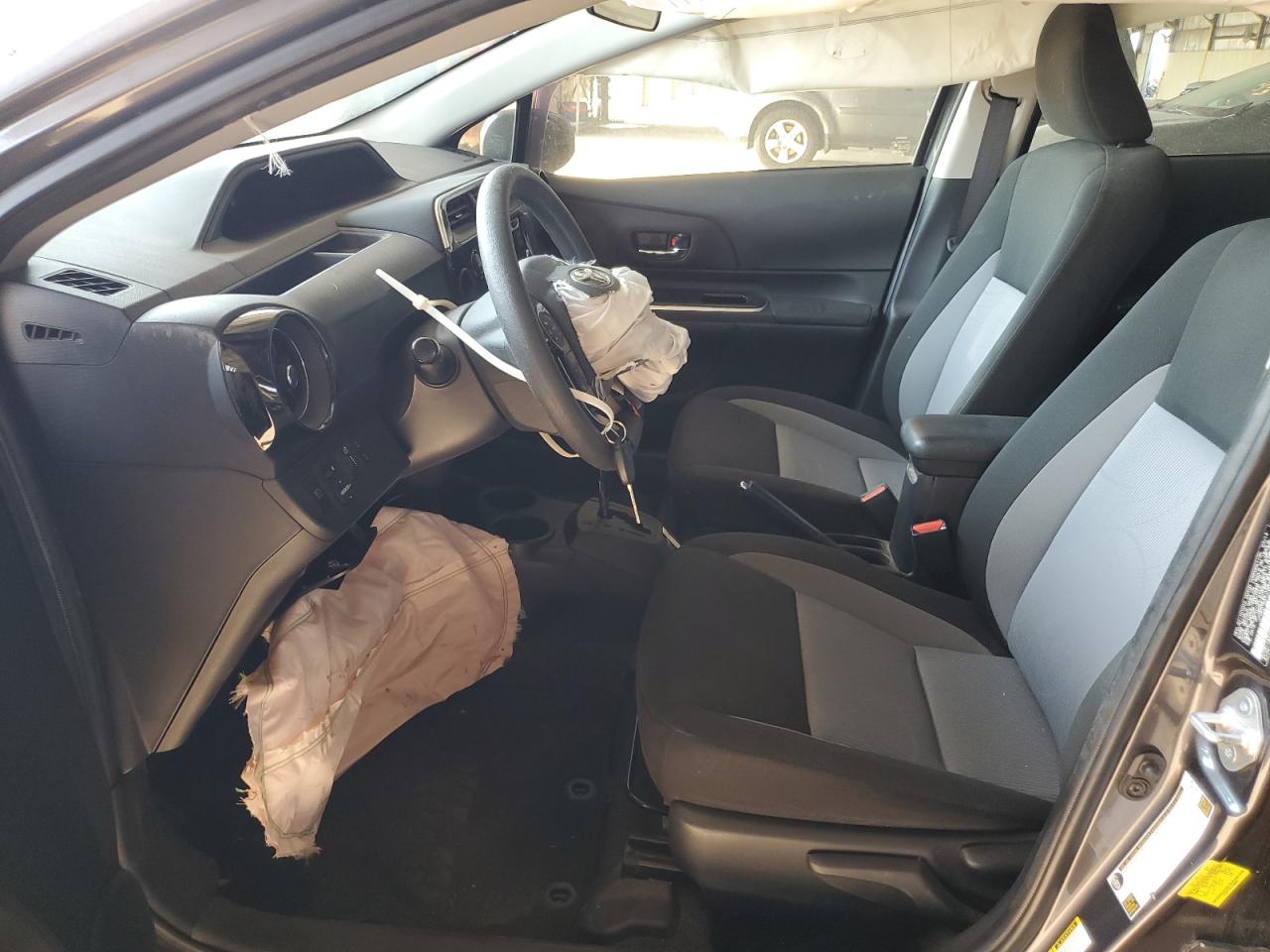 2018 Toyota Prius C VIN: JTDKDTB37J1600967 Lot: 64240774