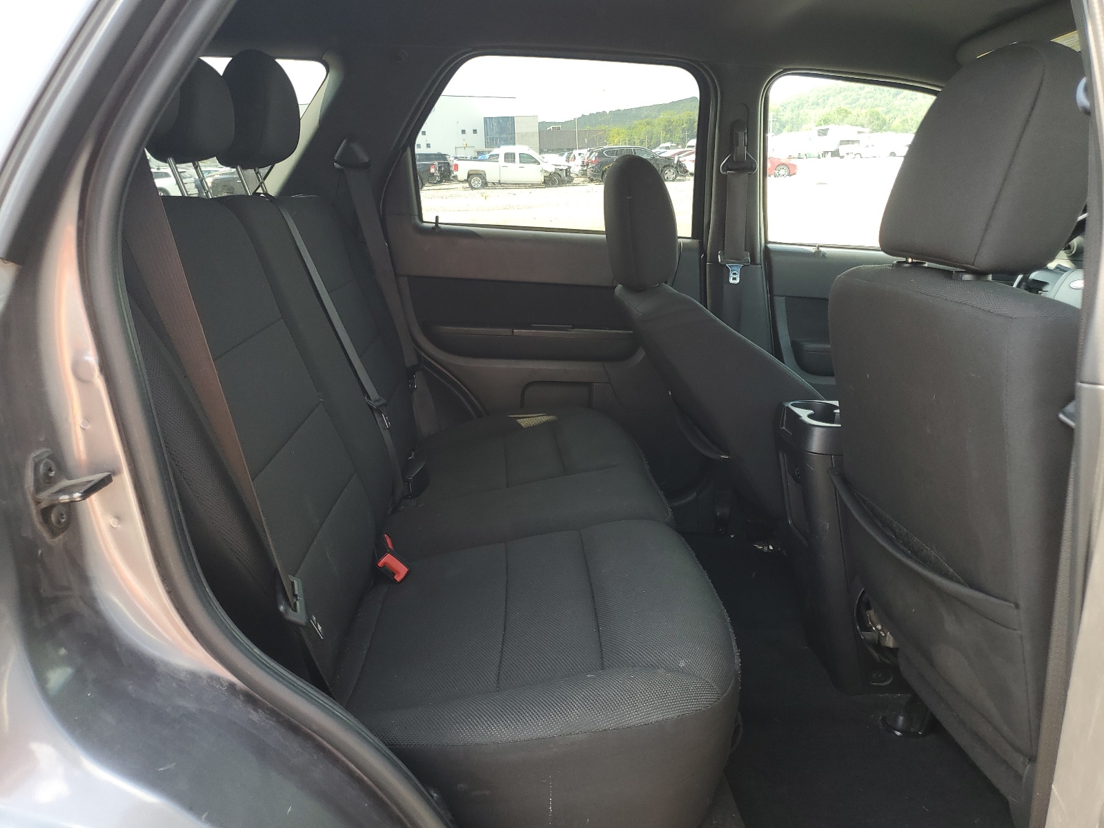 1FMCU0D75AKA92572 2010 Ford Escape Xlt