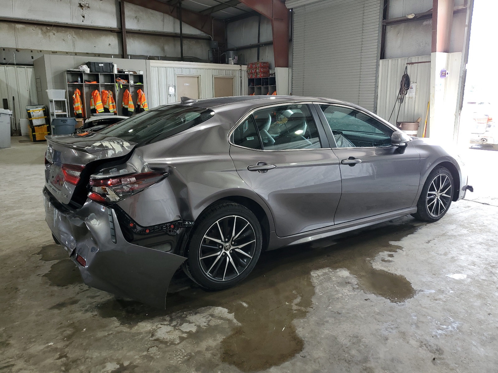 2022 Toyota Camry Se vin: 4T1G11AK9NU057083