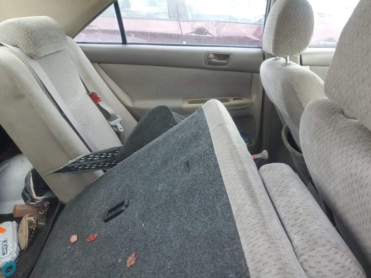 2004 Toyota Camry Le VIN: 4T1BE32K34U883743 Lot: 63298084