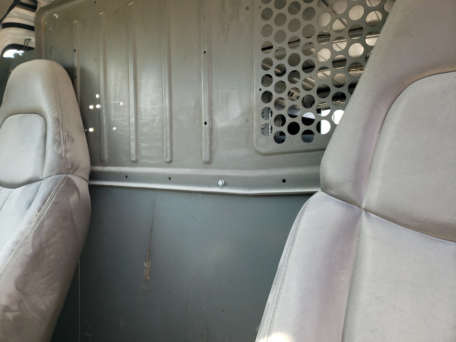 1GCFG25W211133367 2001 Chevrolet Express G2500