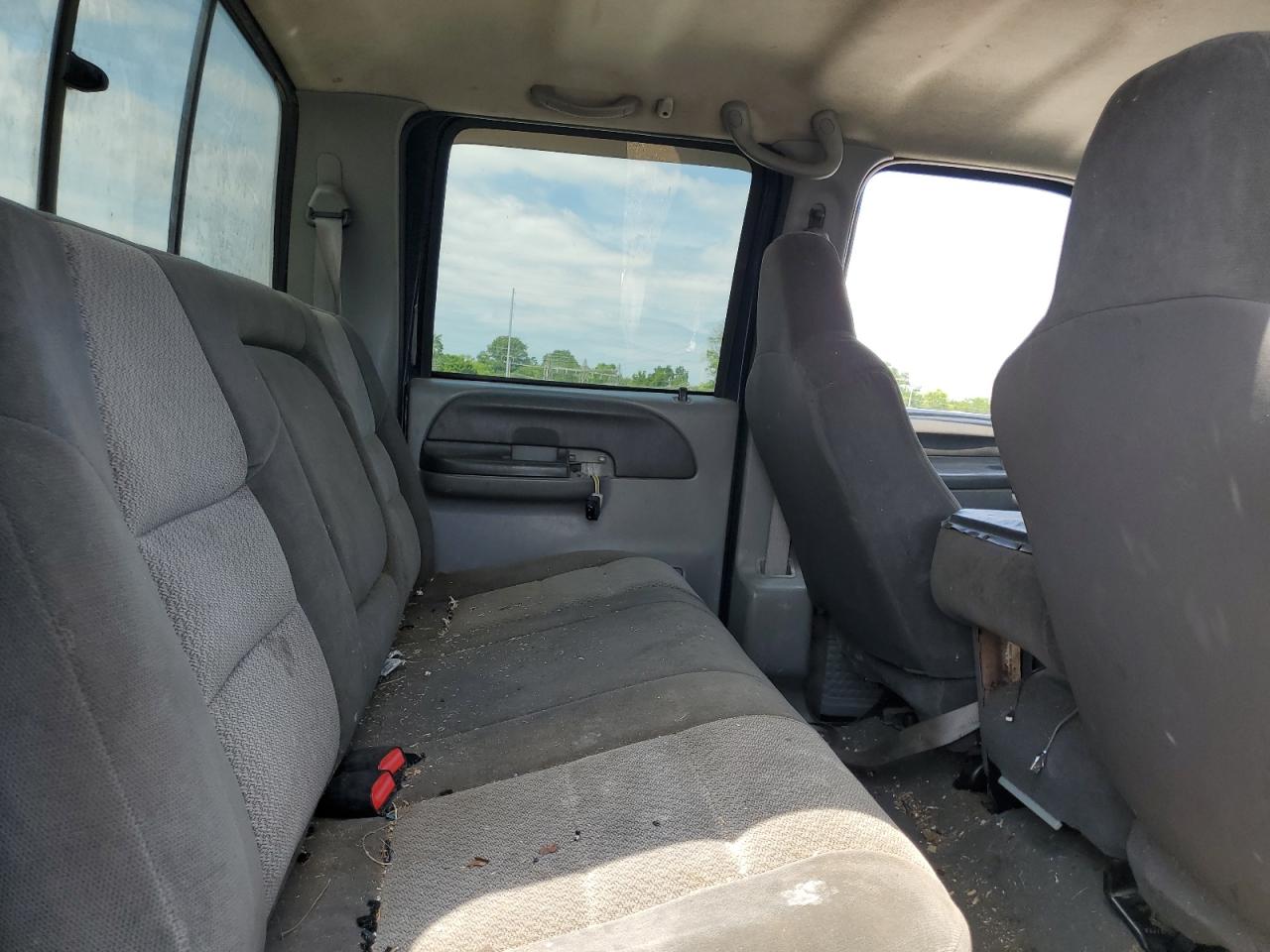 2002 Ford F250 - Image 10