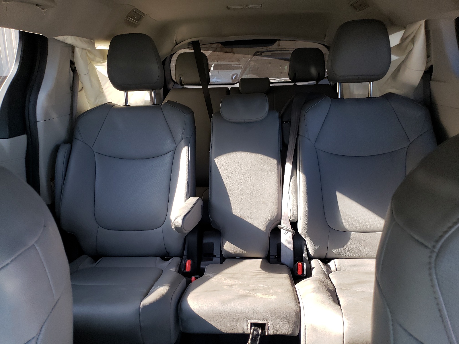 5TDYRKEC9NS131875 2022 Toyota Sienna Xle