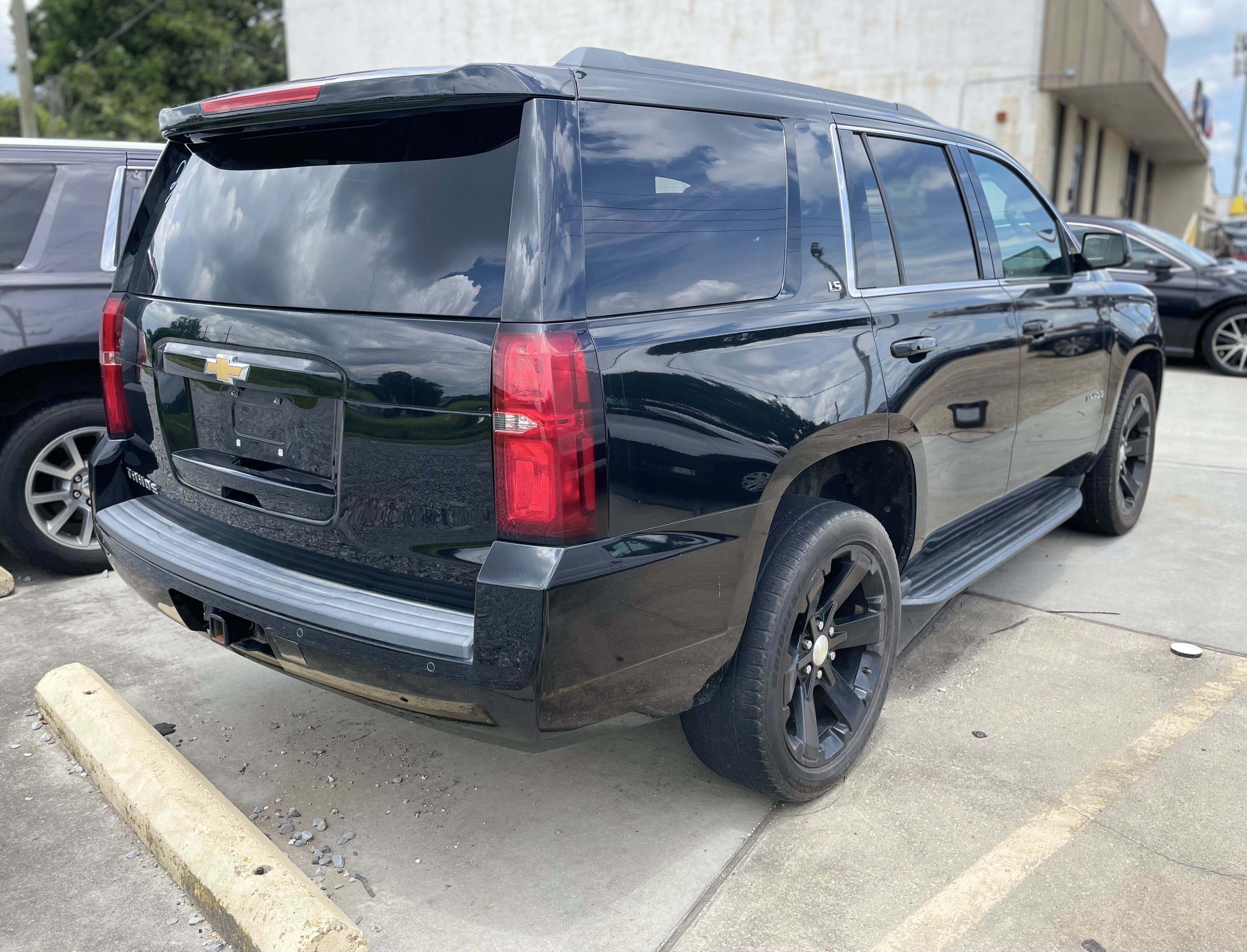 2016 Chevrolet Tahoe C1500 Ls vin: 1GNSCAKC3GR160951