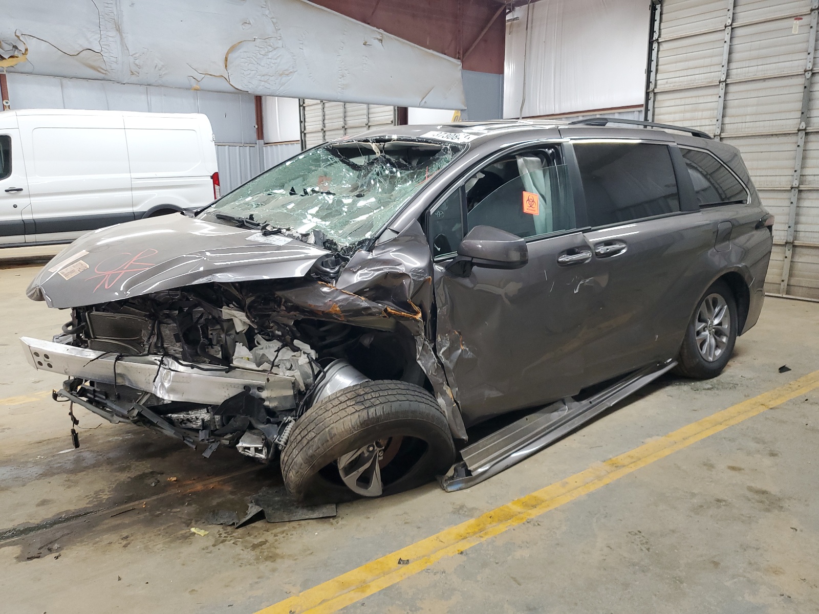 2023 Toyota Sienna Xle vin: 5TDYRKEC8PS159718