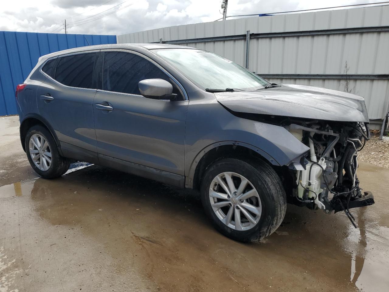 2017 Nissan Rogue - Image 4