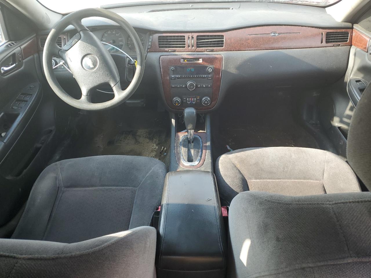 2009 Chevrolet Impala - Image 8