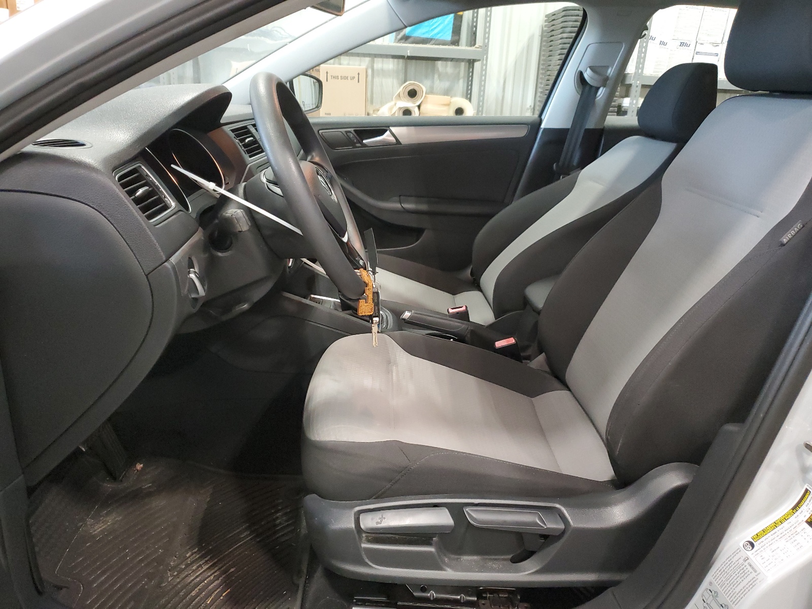 3VW2B7AJ9HM397555 2017 Volkswagen Jetta S