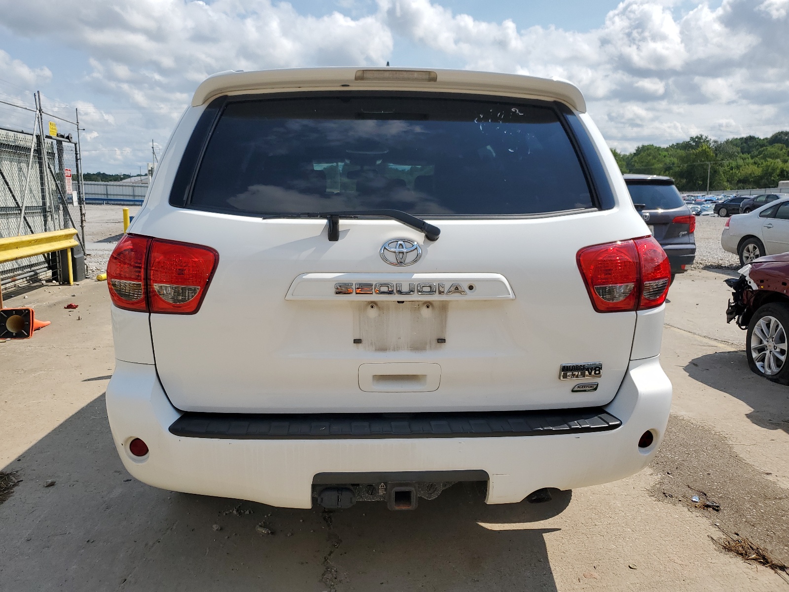 5TDBW5G19FS118539 2015 Toyota Sequoia Sr5