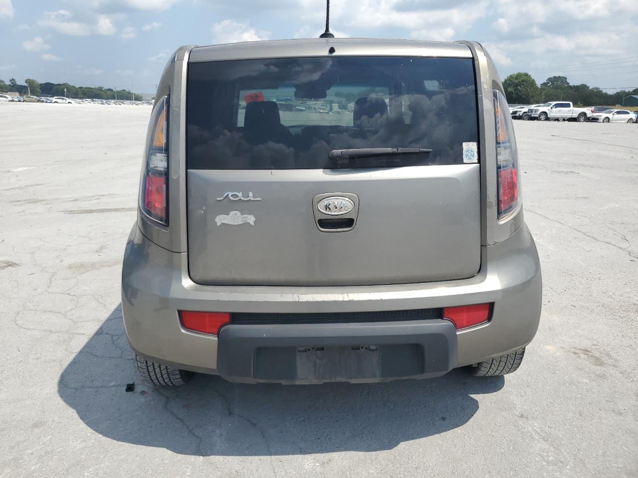 2010 Kia Soul + VIN: KNDJT2A26A7085863 Lot: 63041644