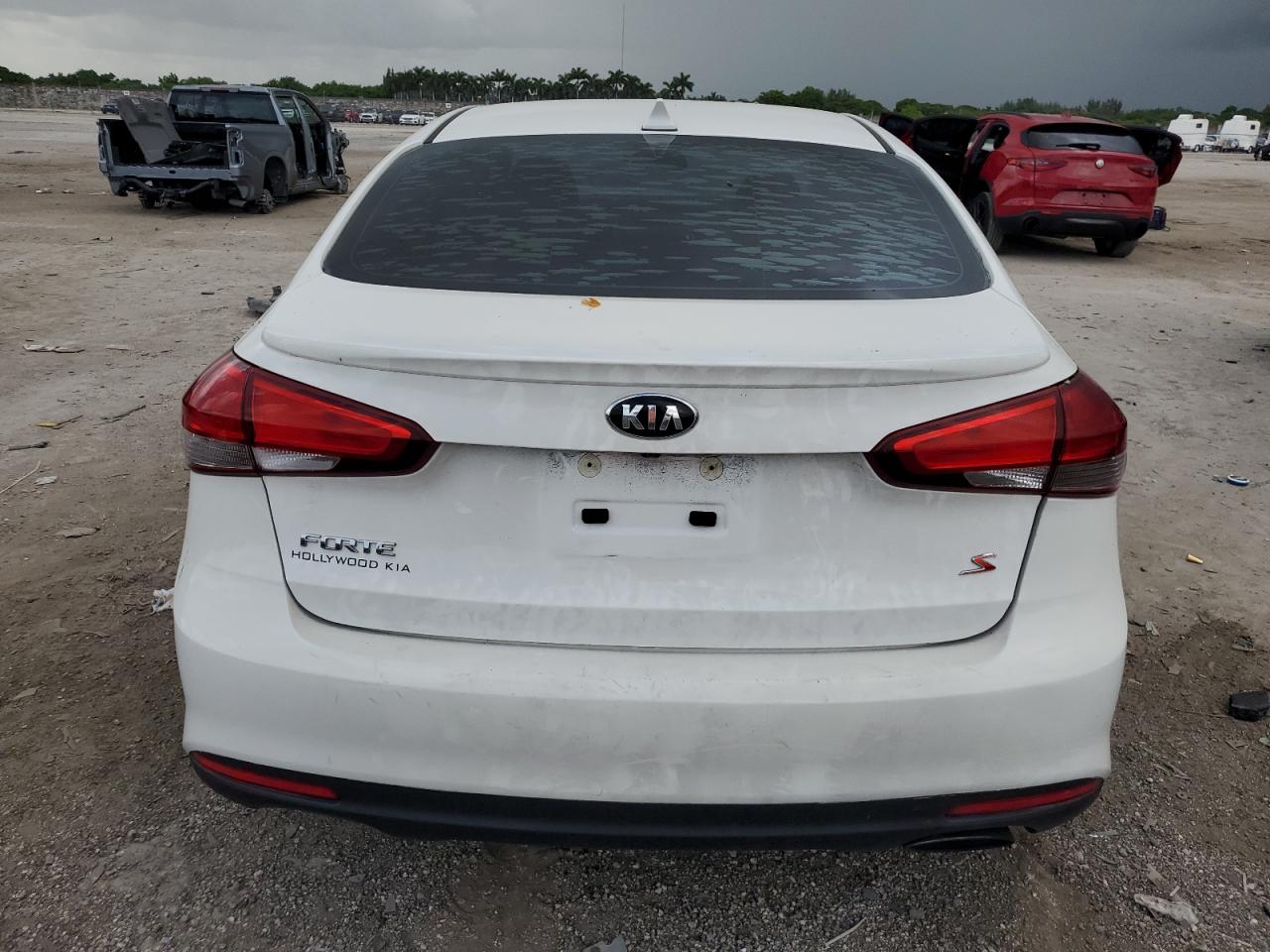 2017 Kia Forte Lx VIN: 3KPFL4A79HE038043 Lot: 65105374