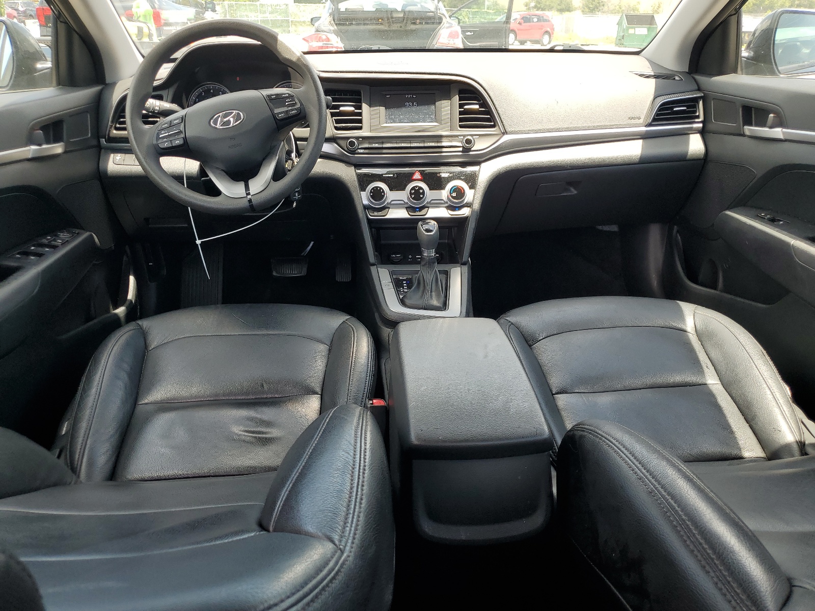 5NPD74LF5KH440984 2019 Hyundai Elantra Se
