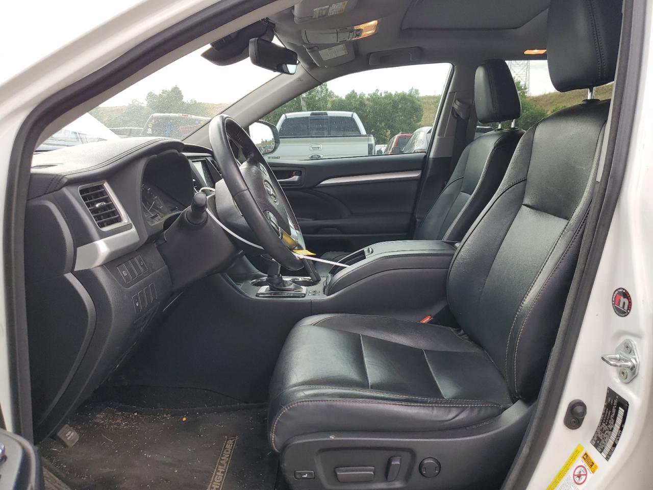 2017 Toyota Highlander Hybrid VIN: 5TDJGRFH5HS035028 Lot: 62854564