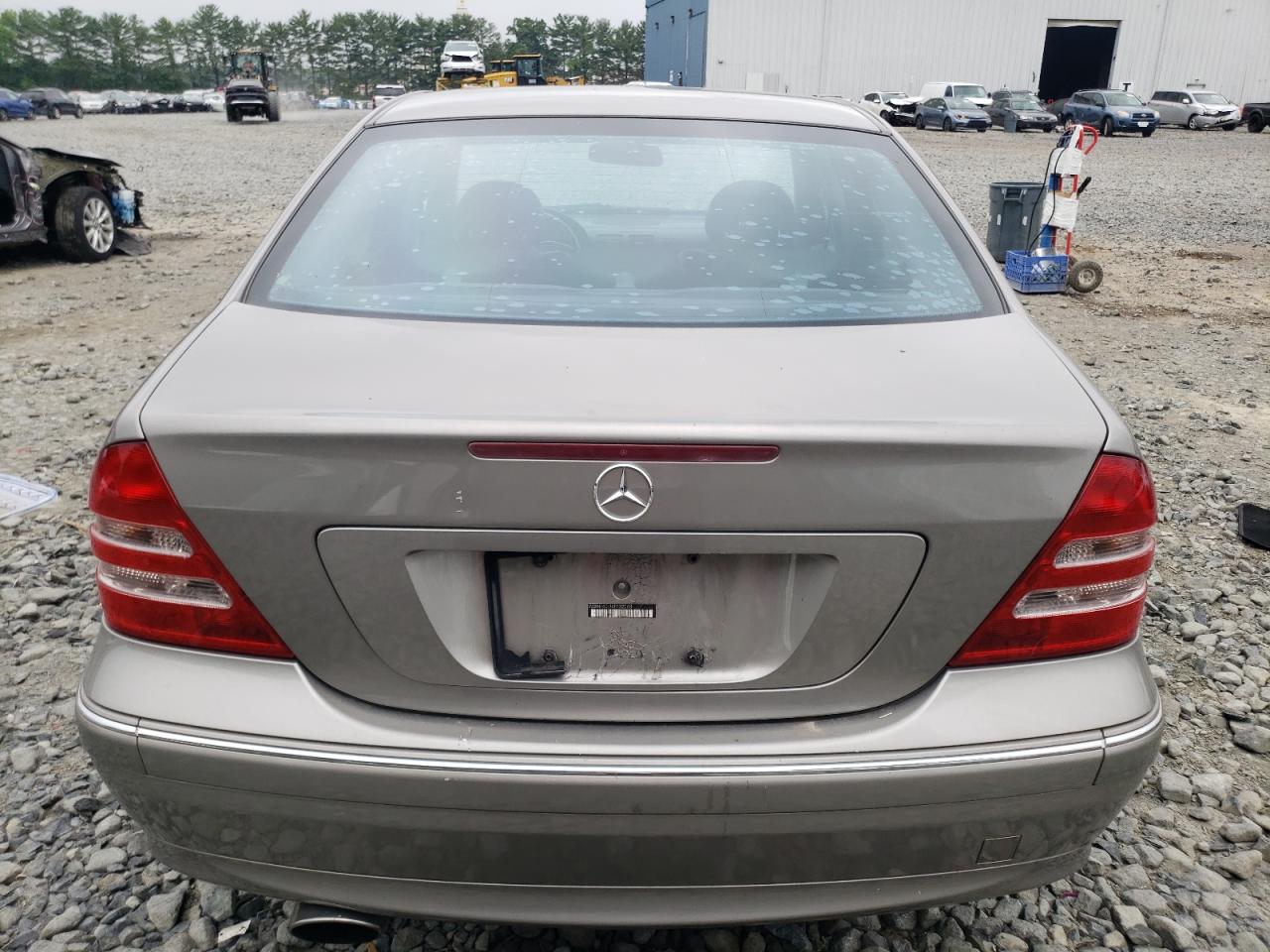 2004 Mercedes-Benz C 230K Sport Sedan VIN: WDBRF40J94F532063 Lot: 61913594