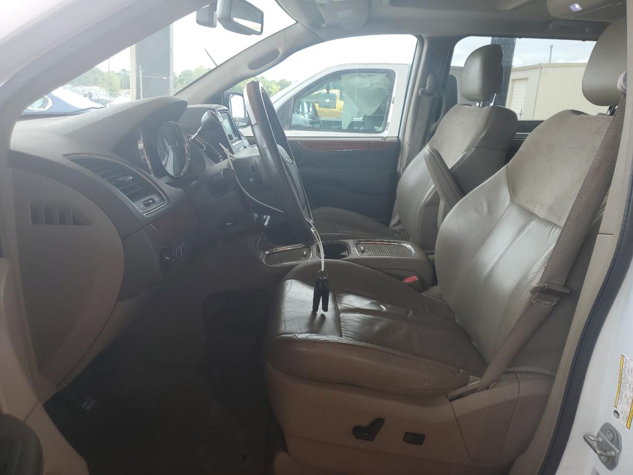 2015 Chrysler Town & Country Limited Platinum VIN: 2C4RC1GG7FR711295 Lot: 64769474