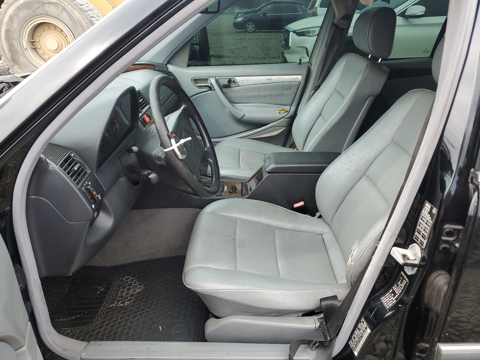 WDBHA29GXWF716744 1998 Mercedes-Benz C 280