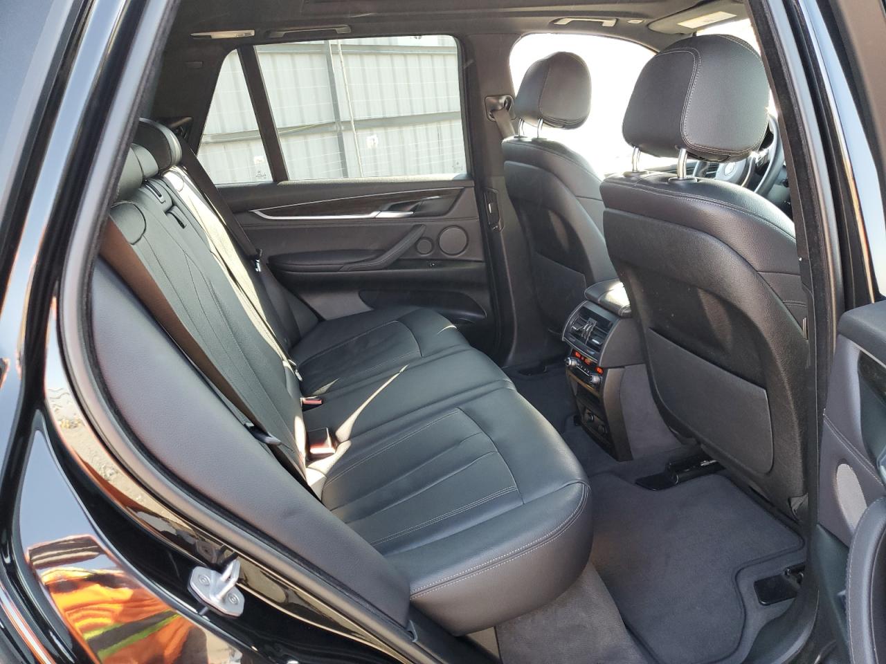 2018 BMW X5 Xdr40E VIN: 5UXKT0C52J0V99698 Lot: 61485254