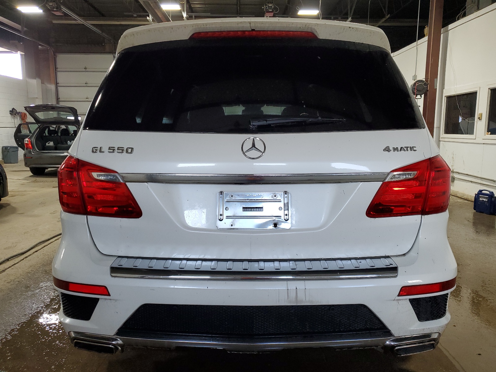 2015 Mercedes-Benz Gl 550 4Matic vin: 4JGDF7DE6FA484978