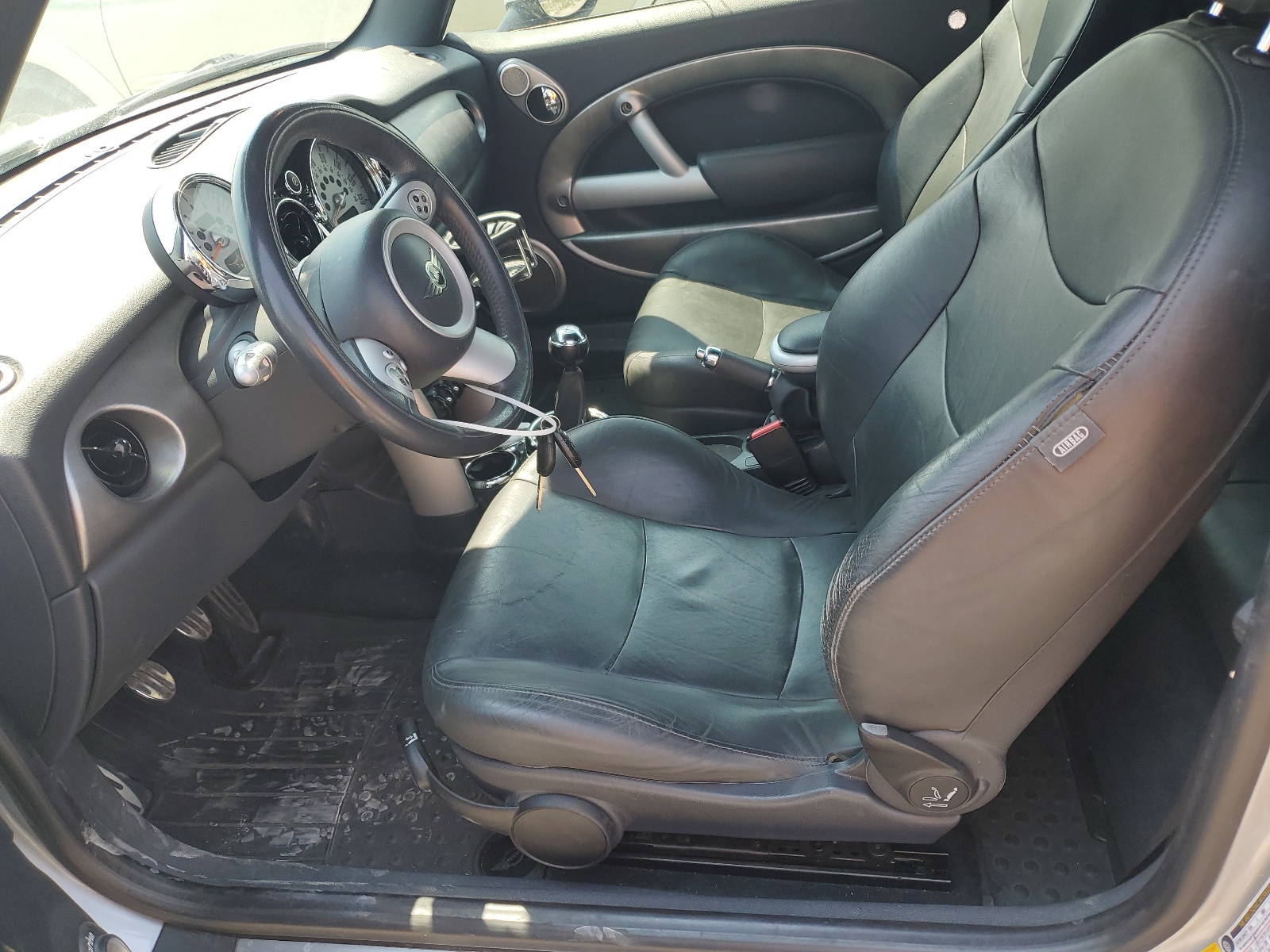 WMWRH33576TF86874 2006 Mini Cooper S