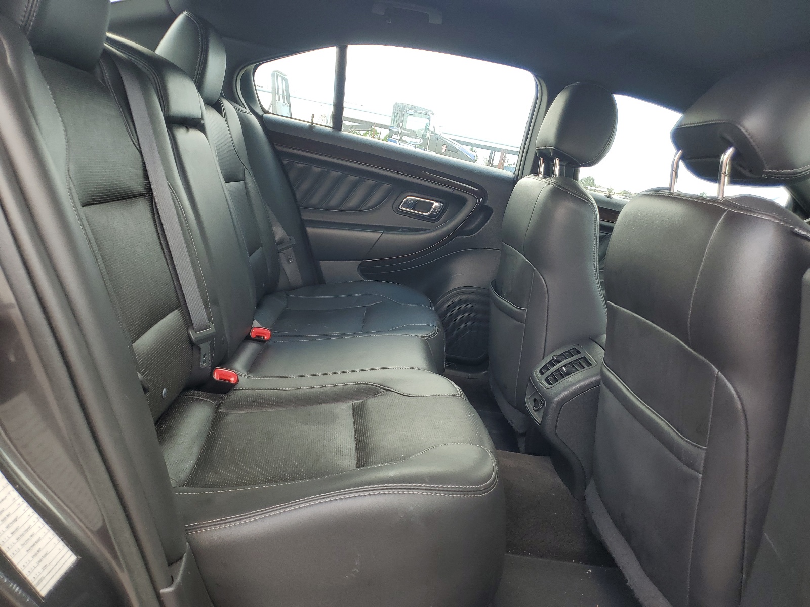 1FAHP2F80FG146718 2015 Ford Taurus Limited