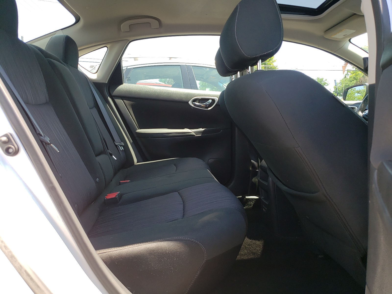 3N1AB7AP8KY379733 2019 Nissan Sentra S