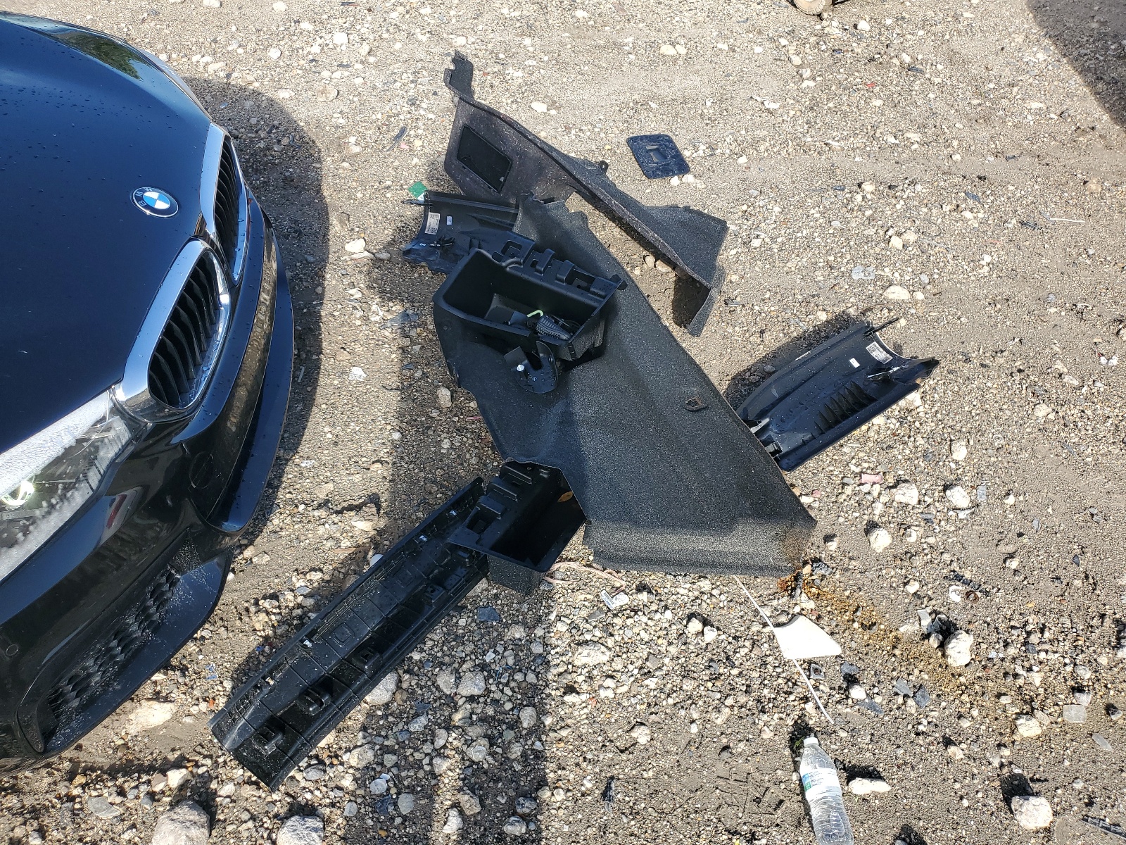 WBAJA7C54KWW42980 2019 BMW 530 Xi