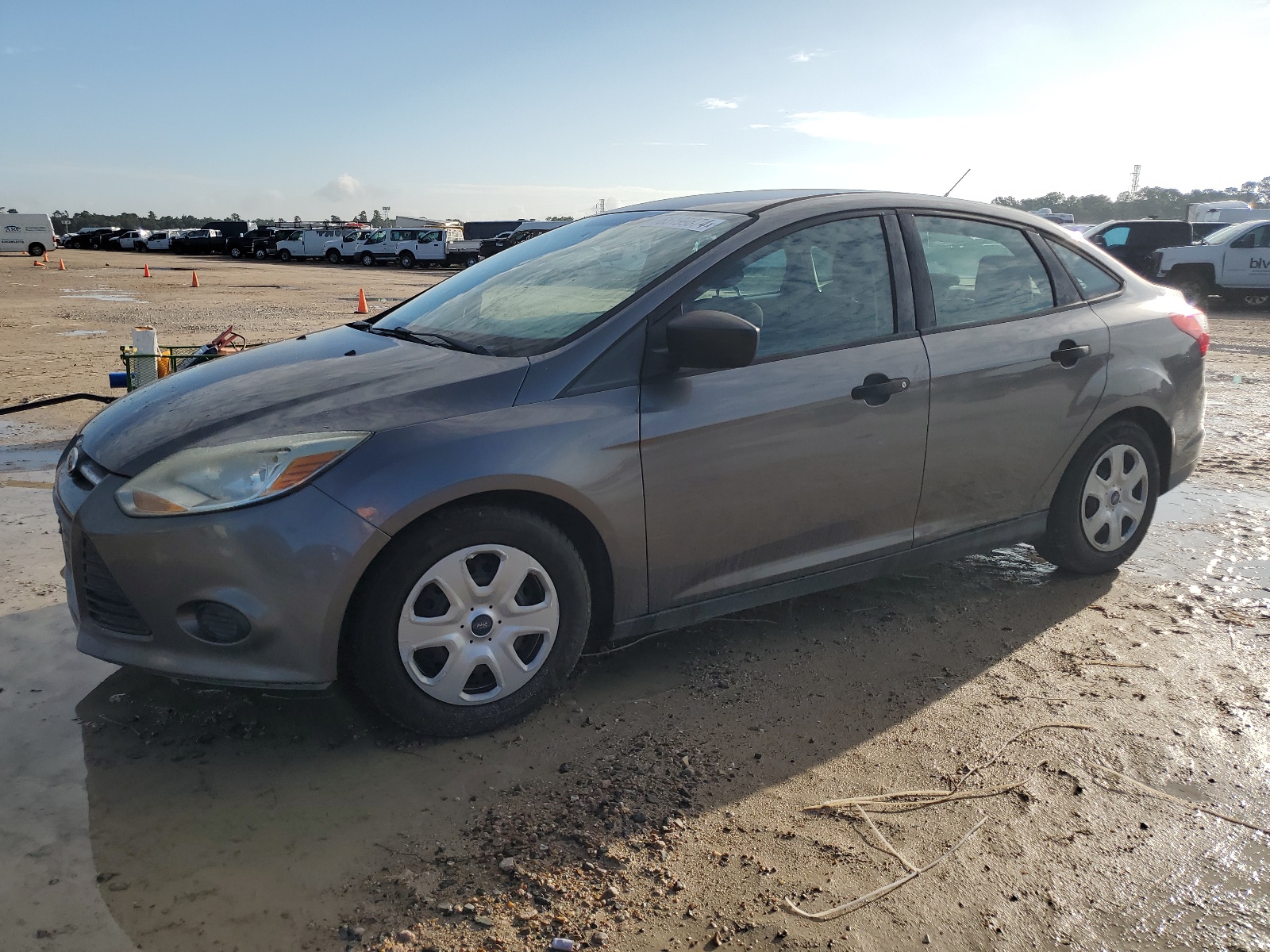 2014 Ford Focus S vin: 1FADP3E24EL123806