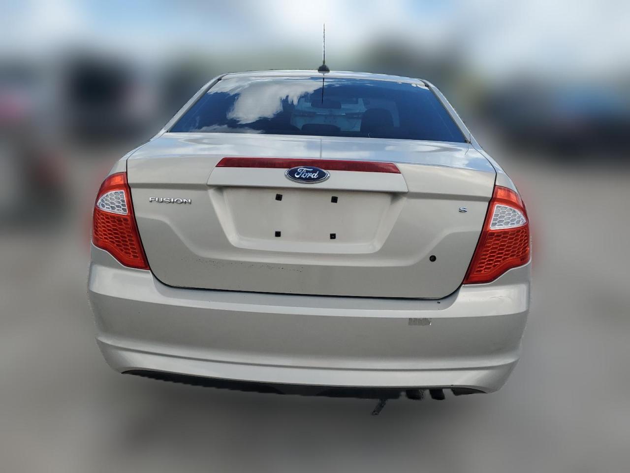 2010 Ford Fusion S VIN: 3FAHP0GA8AR252227 Lot: 63614704