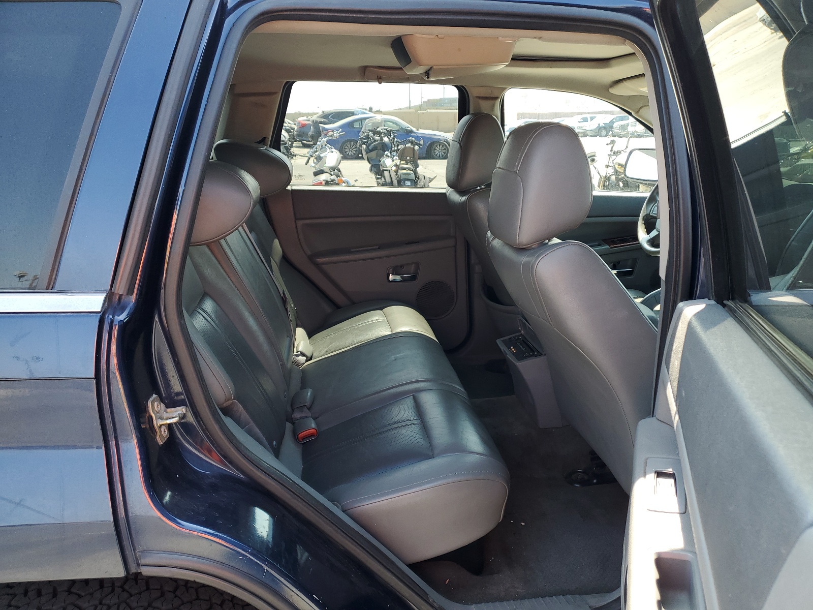 1J4HR58205C672250 2005 Jeep Grand Cherokee Limited