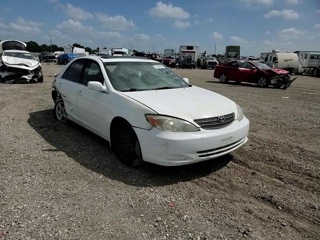 2003 Toyota Camry Le VIN: 4T1BF32K93U037709 Lot: 61458454