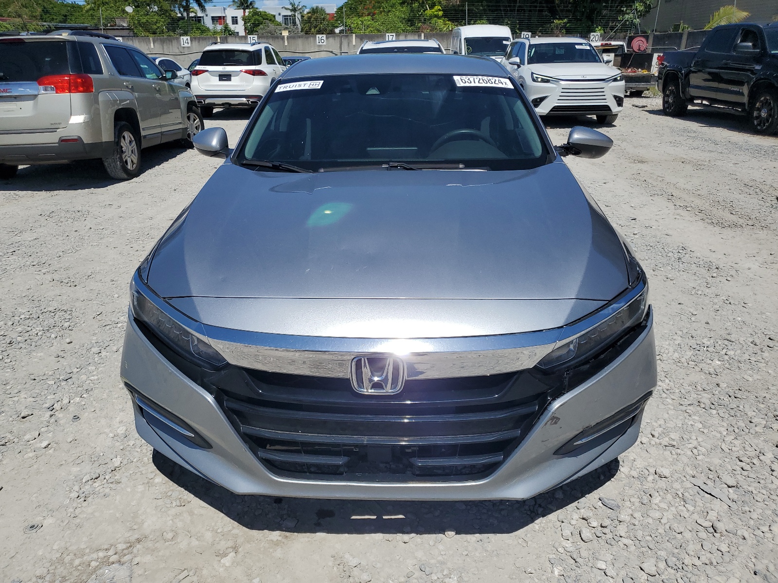 2018 Honda Accord Hybrid vin: 1HGCV3F11JA002501