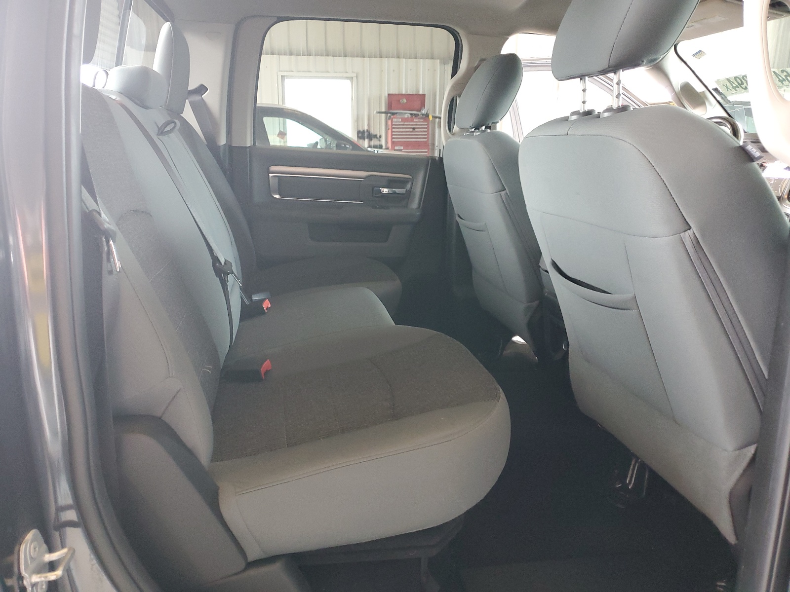 1C6RR6LT8HS845031 2017 Ram 1500 Slt