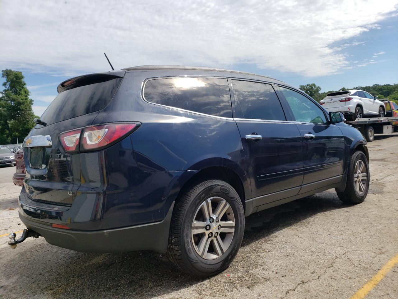 VIN 1GNKVHKD7HJ291067 2017 CHEVROLET TRAVERSE no.3