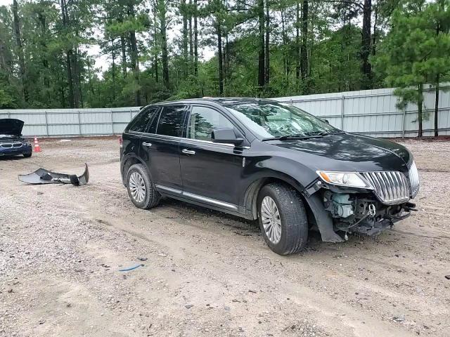 2011 Lincoln Mkx VIN: 2LMDJ8JK1BBJ13535 Lot: 64758524