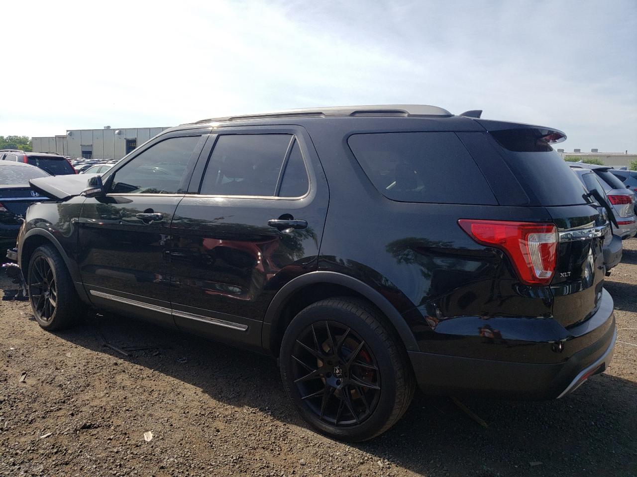 1FM5K8D81HGD94847 2017 FORD EXPLORER - Image 2