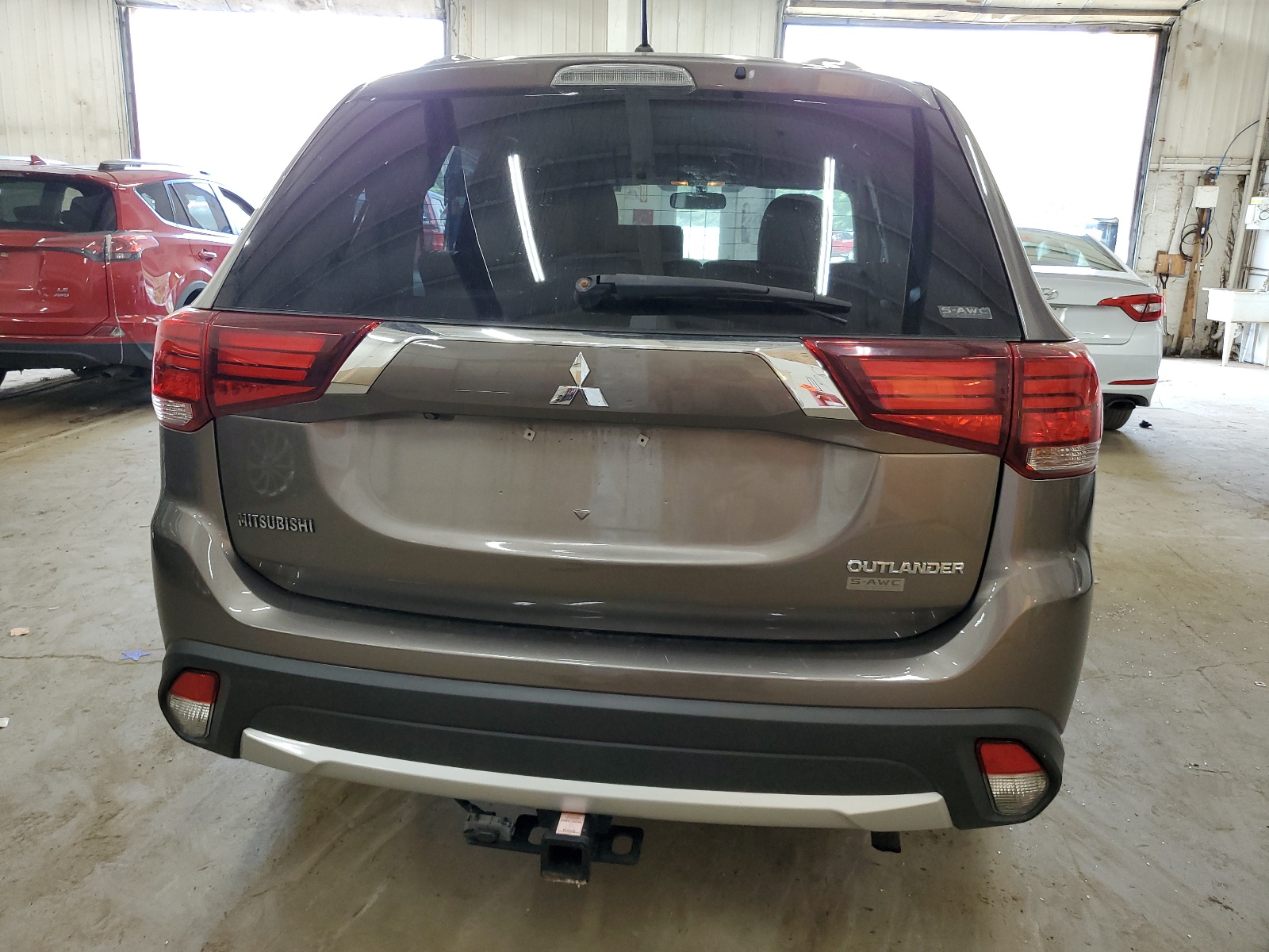 JA4AZ3A31GZ065380 2016 Mitsubishi Outlander Se