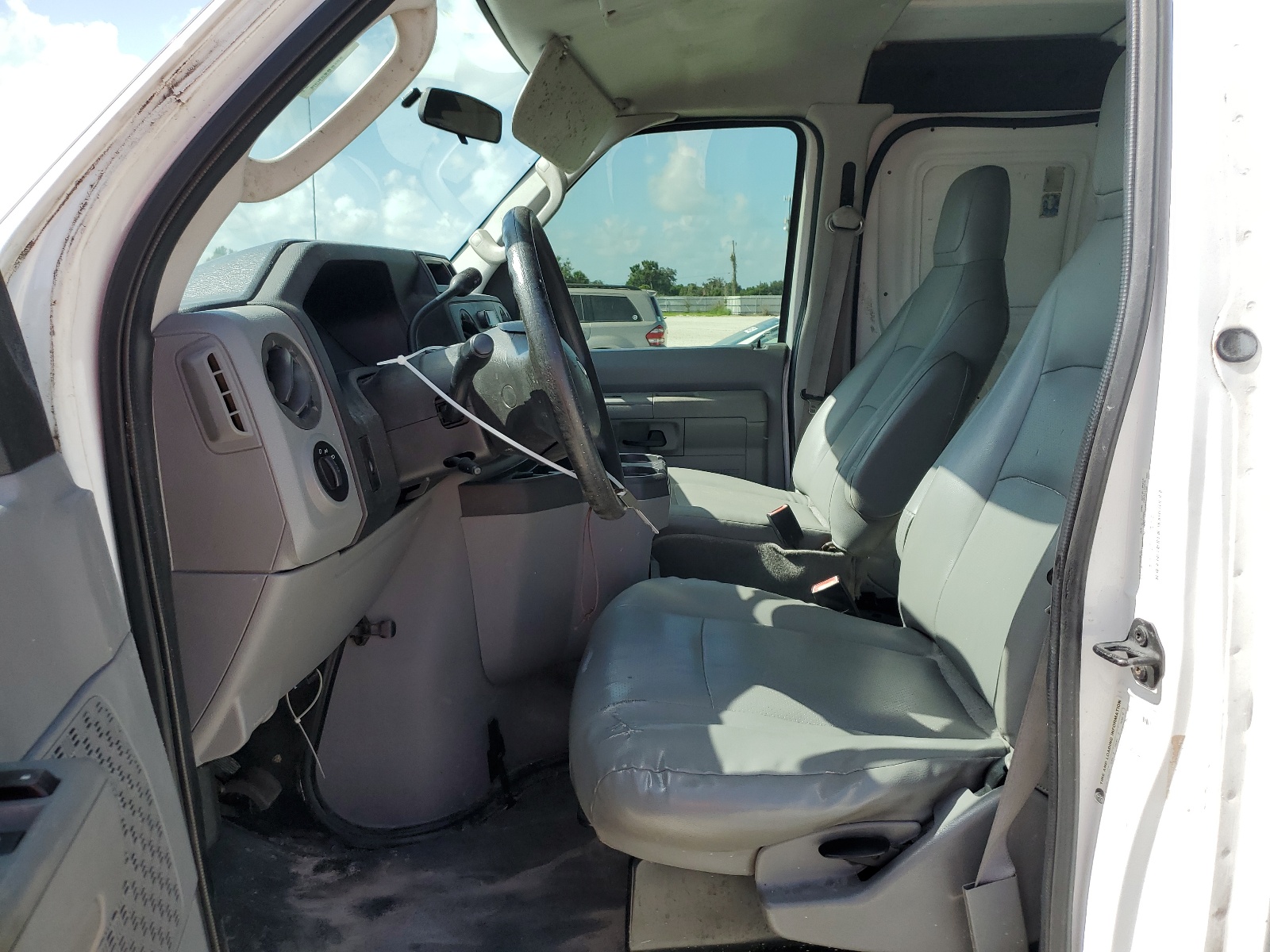 1FTNE2EW1CDA55960 2012 Ford Econoline E250 Van