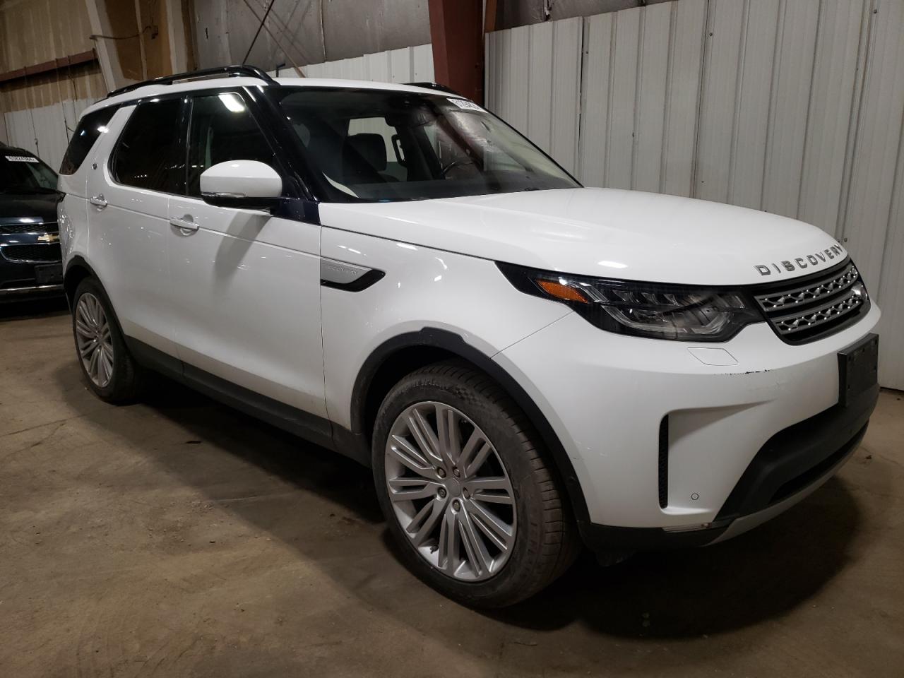 2017 Land Rover Discovery - Image 4