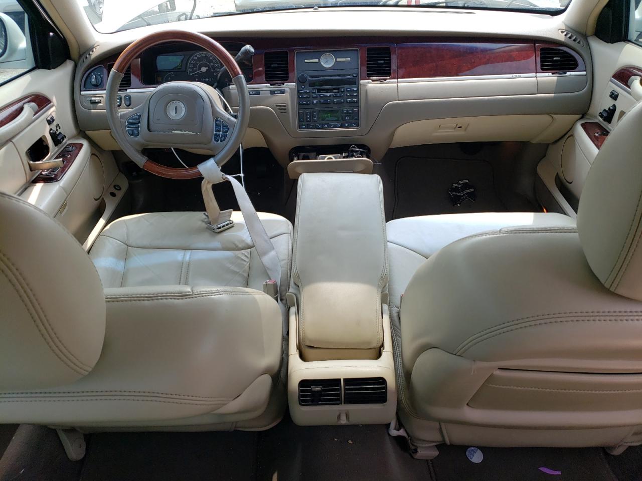 2004 Lincoln Town Car Ultimate VIN: 1LNHM83W14Y615729 Lot: 64554564