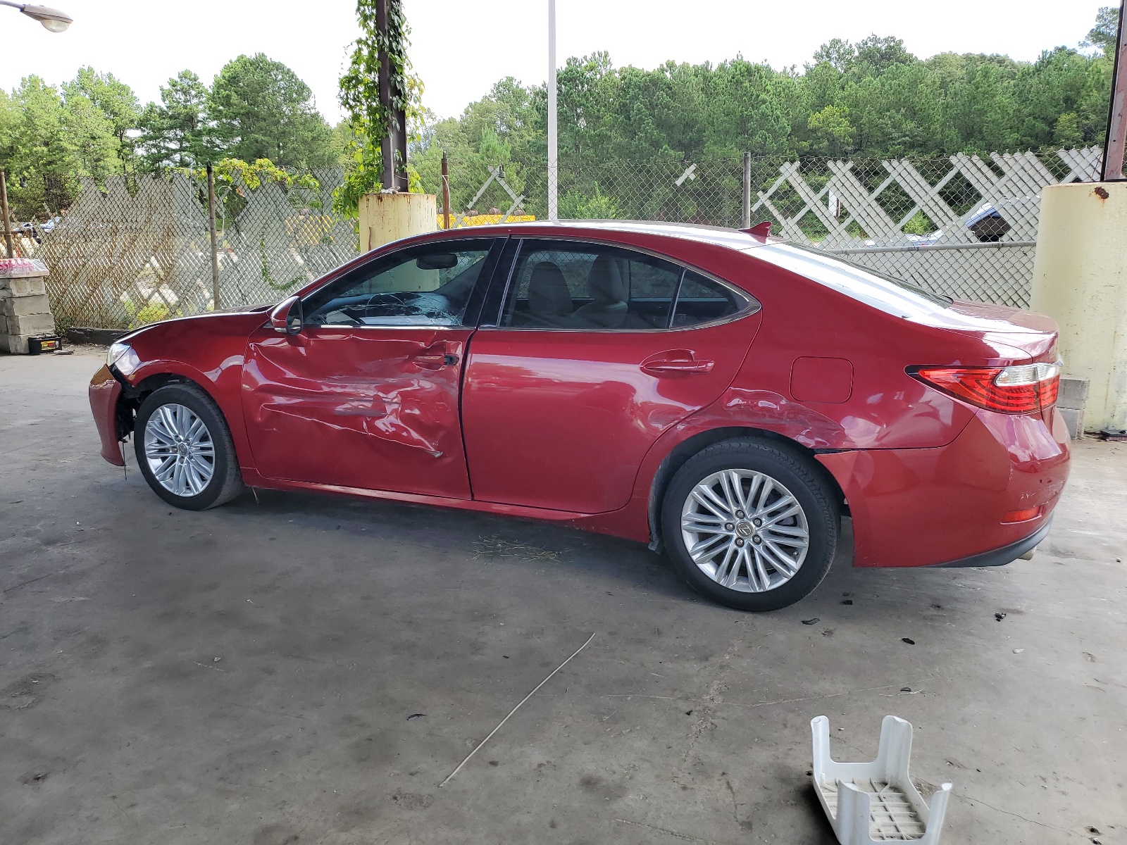 2014 Lexus Es 350 vin: JTHBK1GG3E2105685